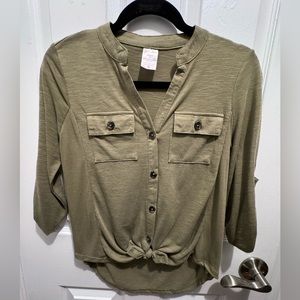 No Boundaries army green long sleeve, NWT